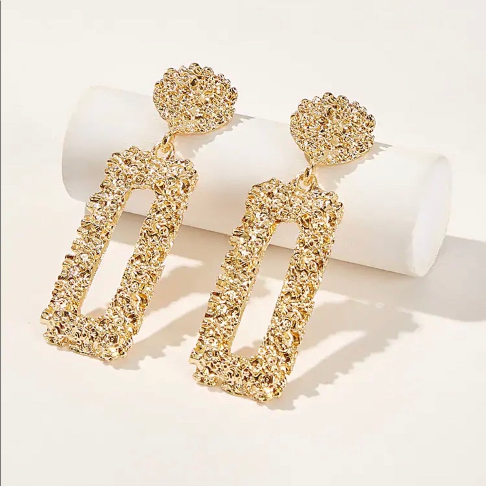Open Rectangle Textured Drop Earrings 1pair